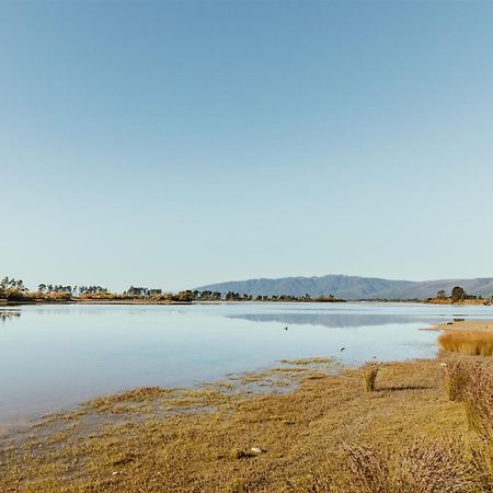 Waterfront Living Redefined Villa Westport Ngoại thất bức ảnh